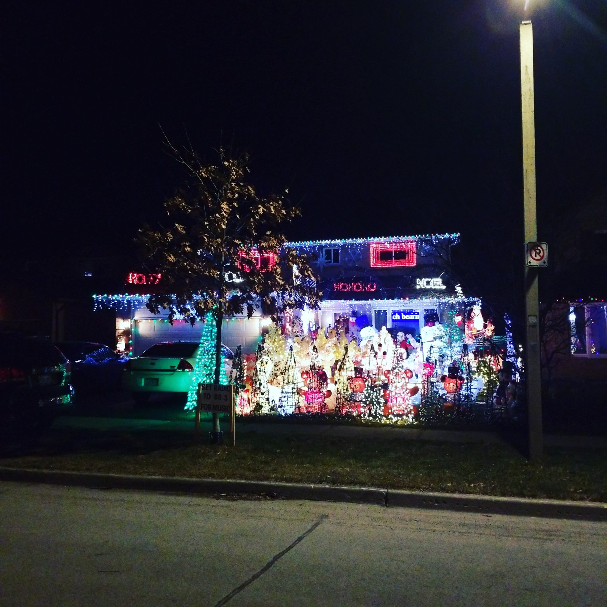 The 5 Best Neighbourhoods in Burlington for Christmas Lights