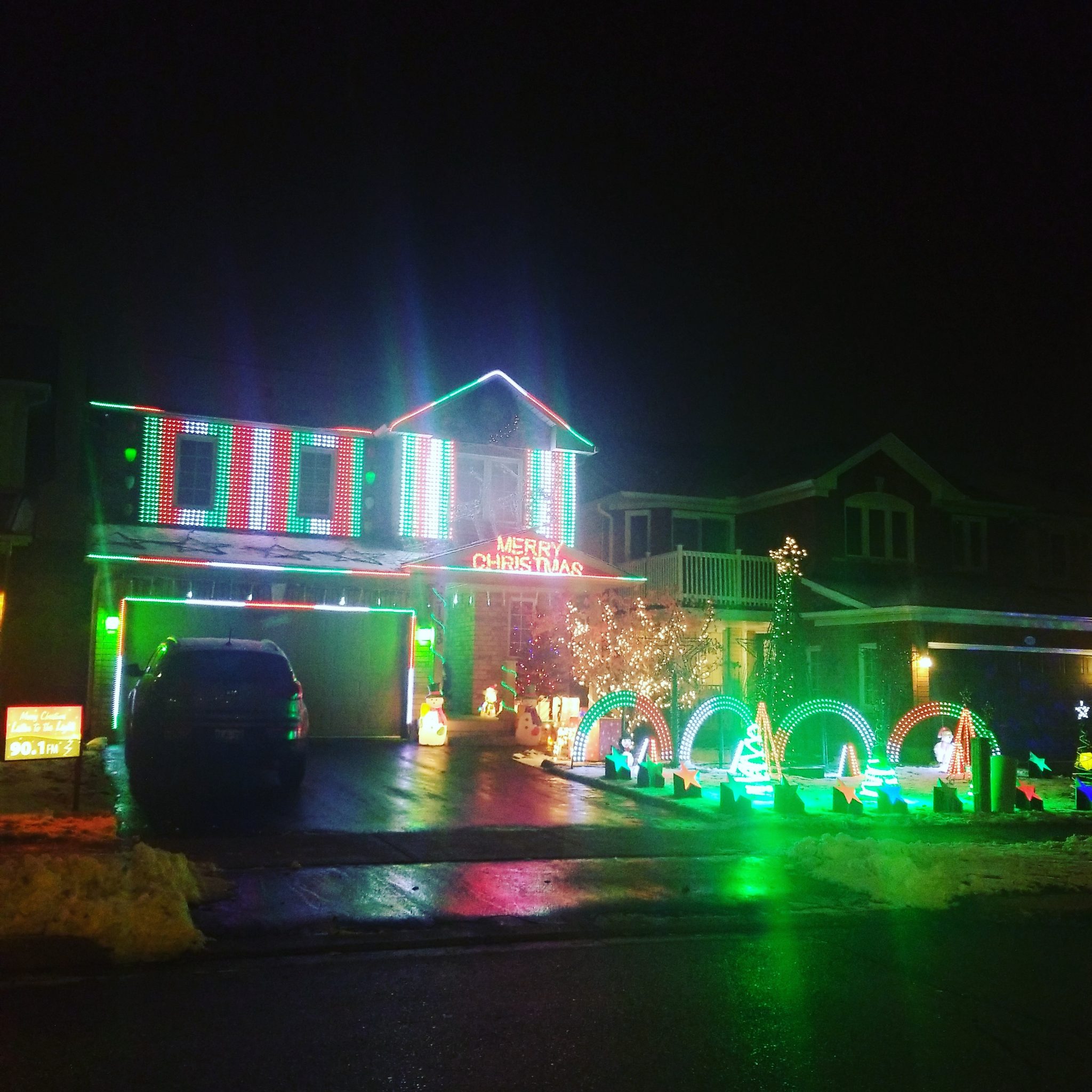 The 5 Best Neighbourhoods in Burlington for Christmas Lights