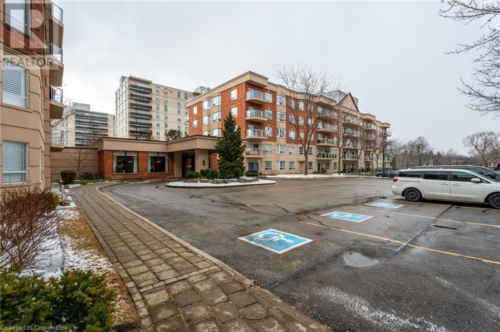 5188 LAKESHORE Road Unit# 102, burlington, Ontario