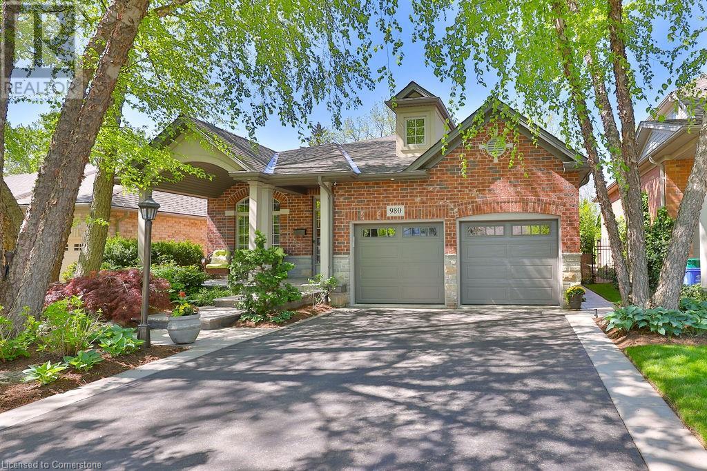 980 GORTON Avenue, burlington, Ontario