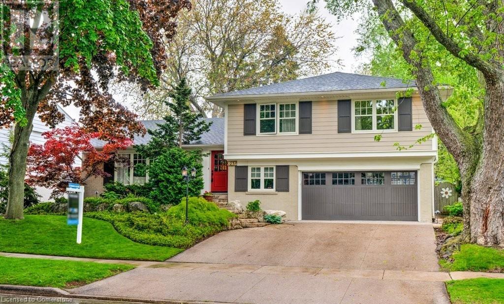 237 PENN Drive, burlington, Ontario