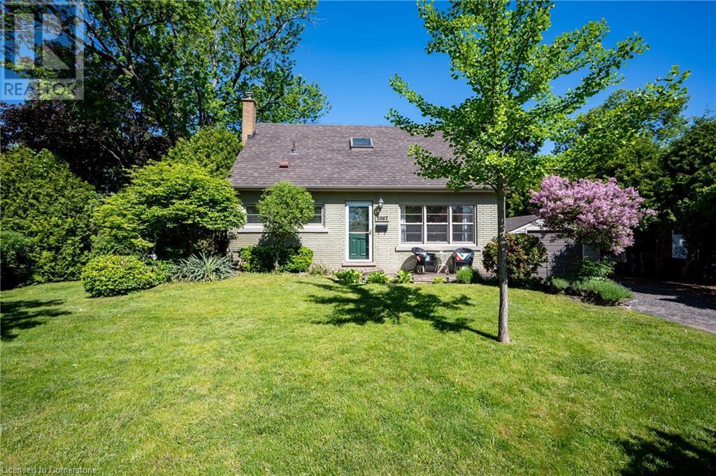 2067 MAPLEWOOD Drive, burlington, Ontario