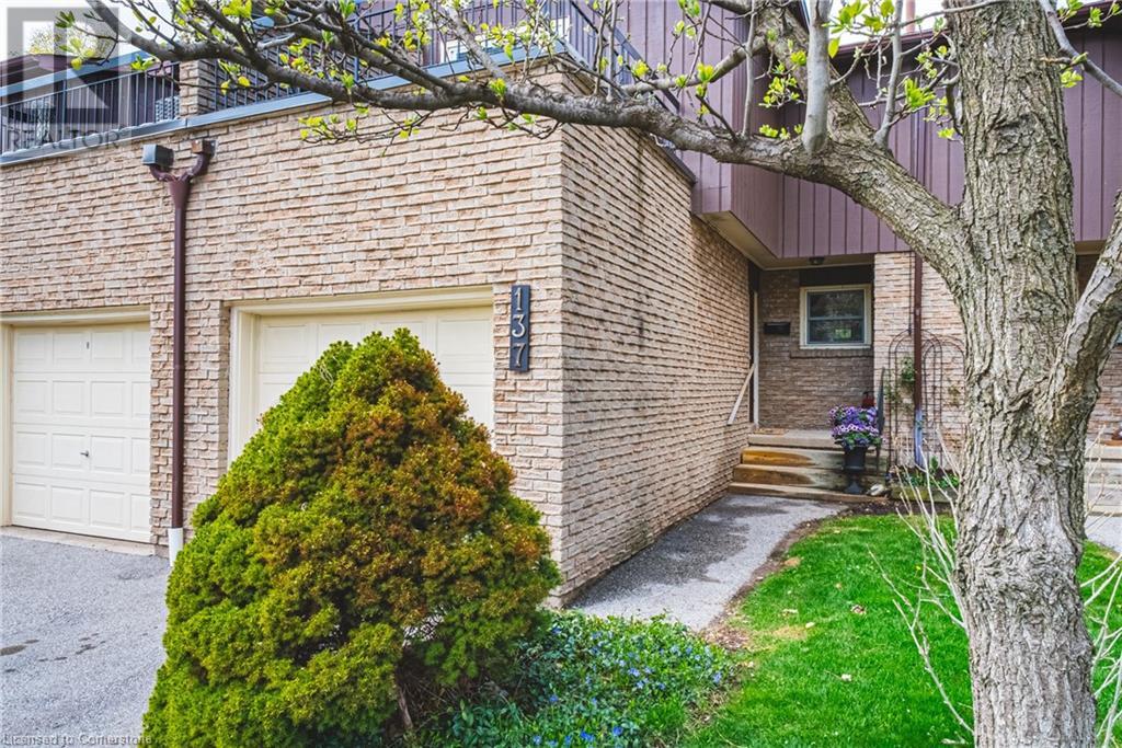 2301 CAVENDISH Drive Unit# 137, burlington, Ontario