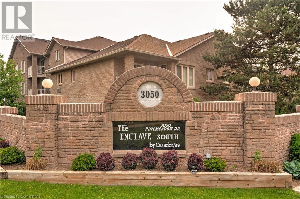 3050 PINEMEADOW Drive Unit# 55, burlington, Ontario