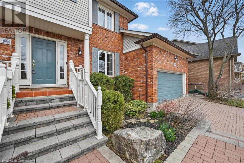 2025 FOSTER Court, burlington, Ontario