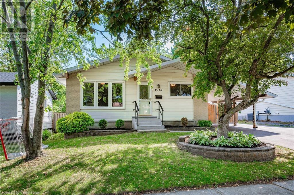 2118 CAVENDISH Drive, burlington, Ontario