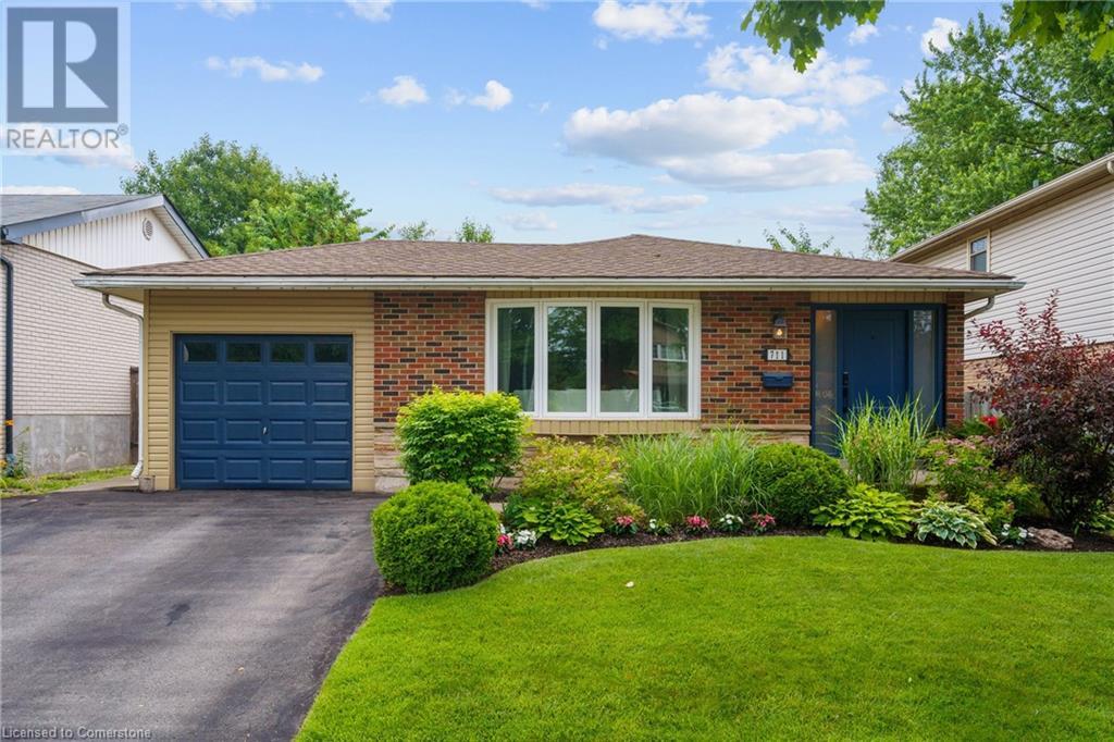 711 MULLIN Way, burlington, Ontario
