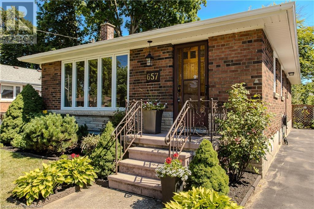 657 ASHLEY Avenue, burlington, Ontario