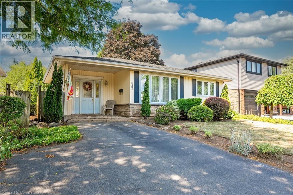 652 ARDLEIGH Crescent, burlington, Ontario