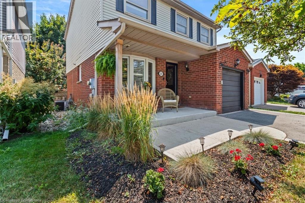 2257 SILVERBIRCH Court, burlington, Ontario