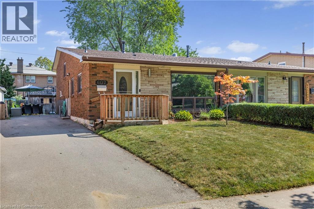 607 TURNER Drive, burlington, Ontario