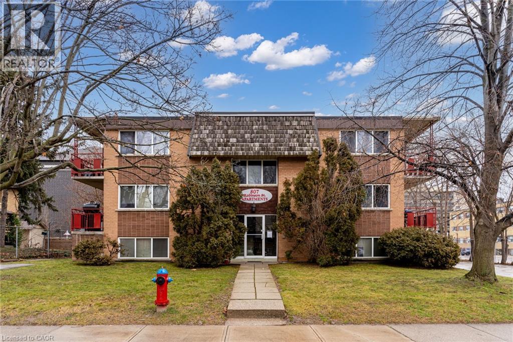 807 ROBINSON Street Unit# B, burlington, Ontario