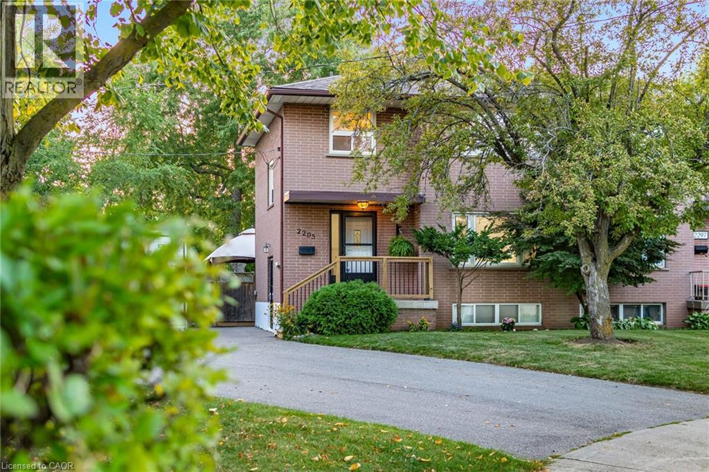 2295 BARCLAY Road, burlington, Ontario