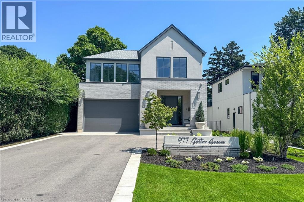 977 GORTON Avenue, burlington, Ontario
